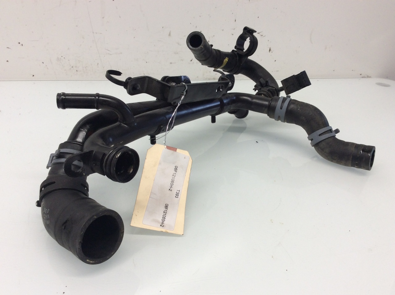 2008 2009 2014 2015 Audi TT Radiator Coolant Pipe Hose Line