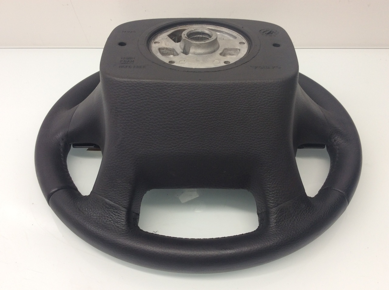 2003 2004 2005 2006 Volvo XC90 4 spoke steering wheel with switches