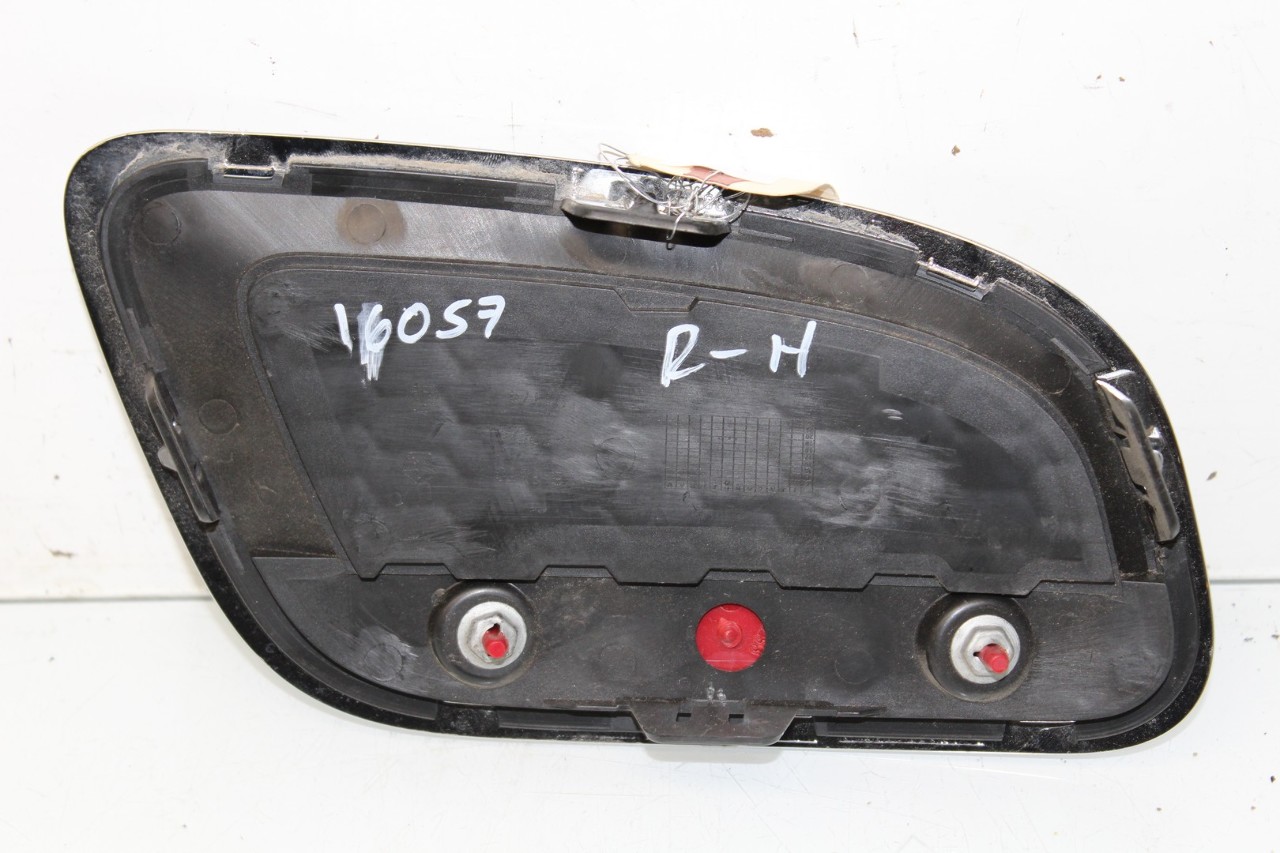 2012 2013 2014 2015 2016 Fiat 500 Sport Right Rear Bumper Grille W