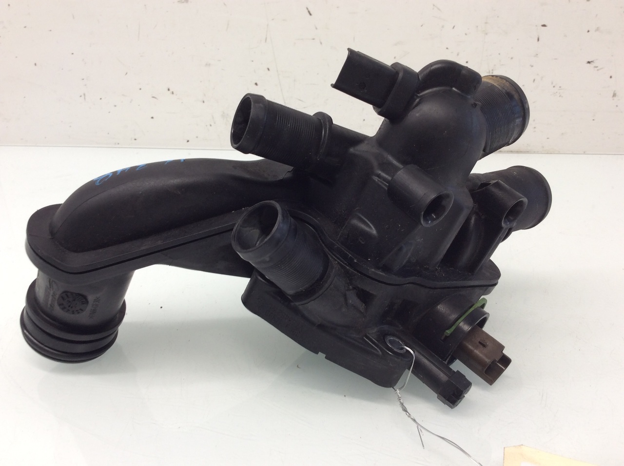 2008 2009 2010 2011 Mini Cooper S Clubman Thermostat Housing