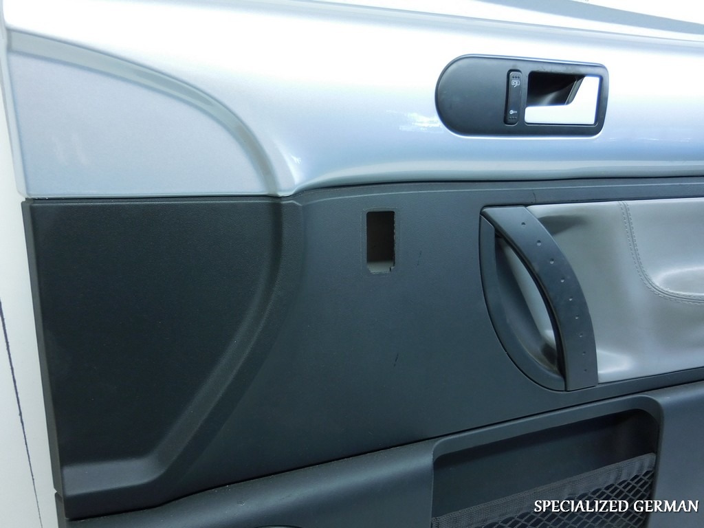 2000 2001 2002 2003 2004 2005 Volkswagen Beetle right door panel silver
