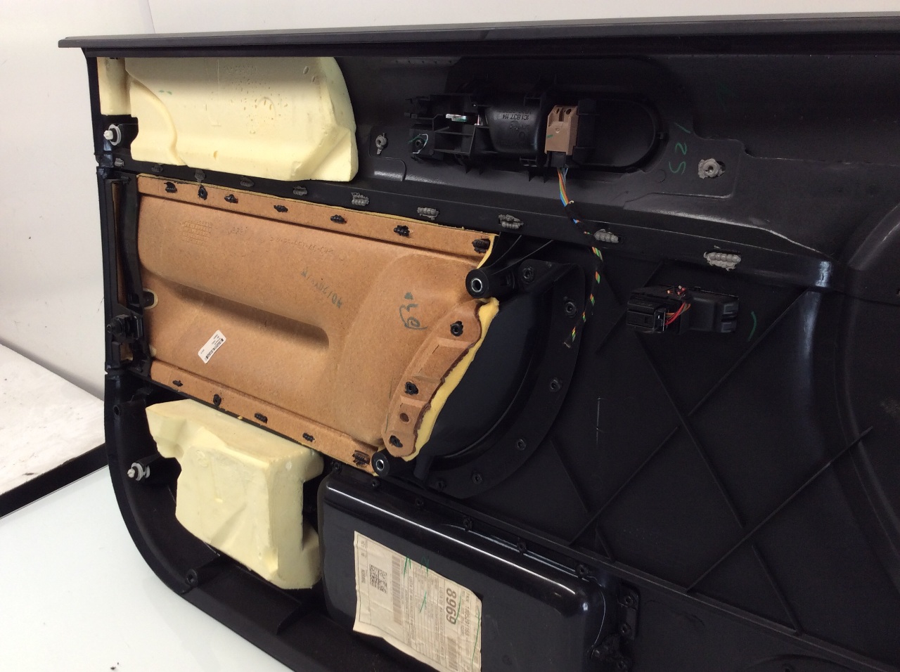 2006 2007 2008 2009 2010 Volkswagen Beetle Sedan Right Passenger Door