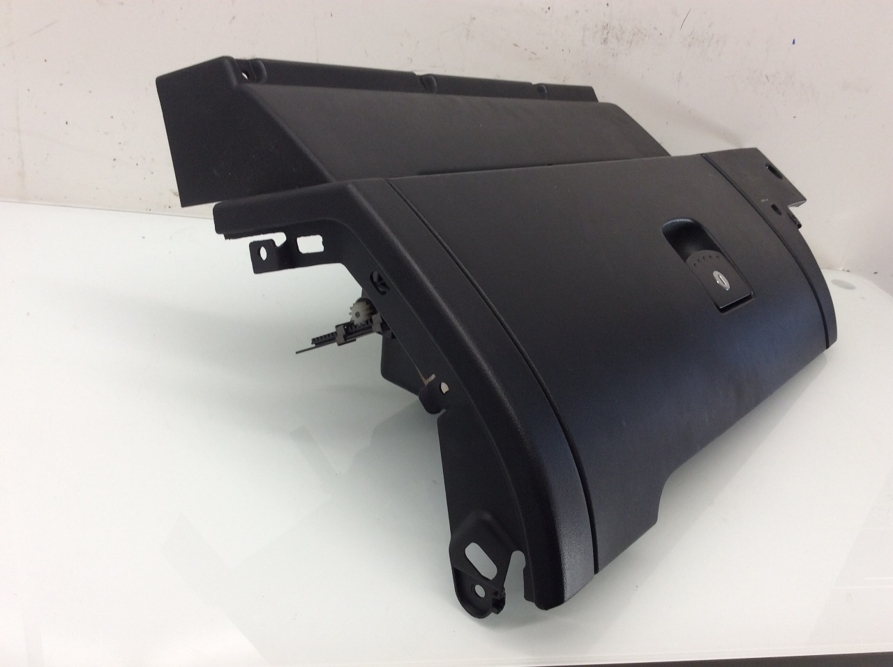 2006 2007 2009 2010 Volkswagen Beetle Passenger Dashboard Glove Box