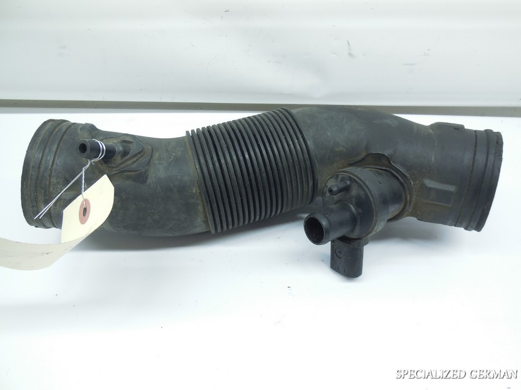 Volkswagen Jetta Golf Beetle 2.0 Throttle Body Air Intake Hose Pipe