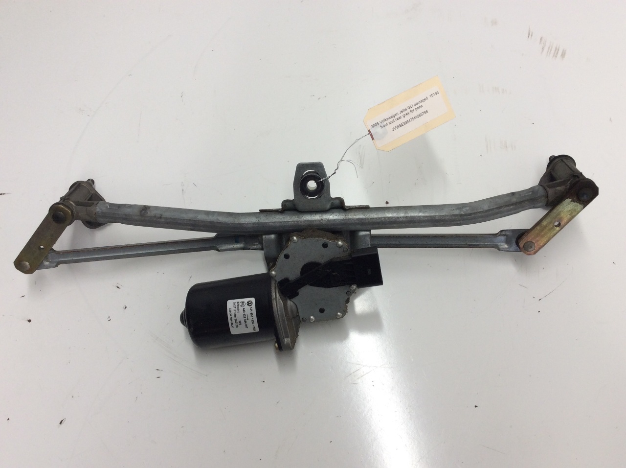 2001 2002 20032005 Volkswagen Jetta windshield wiper motor linkage