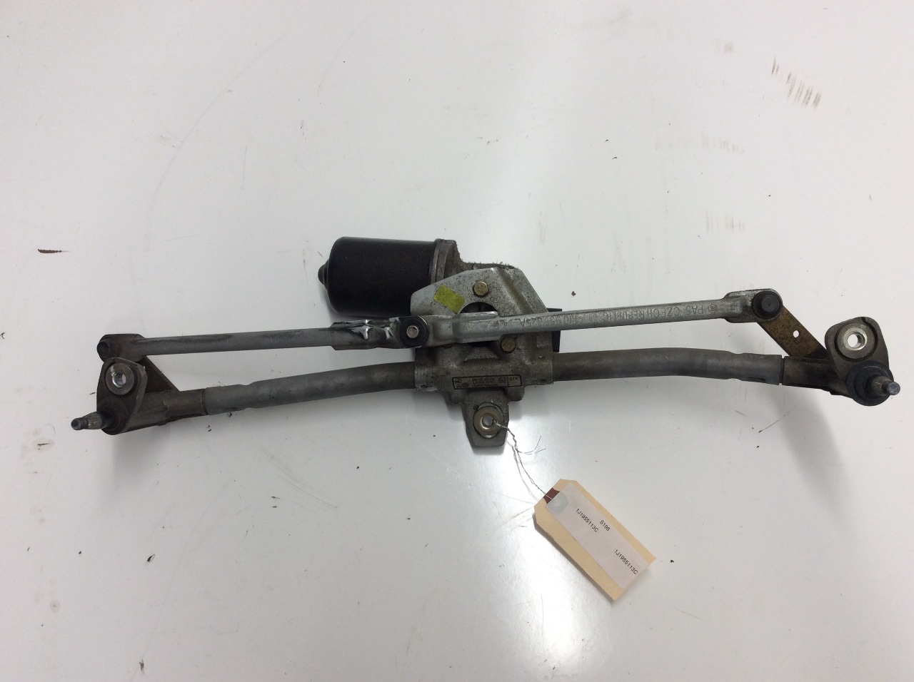 2001 2002 20032005 Volkswagen Jetta windshield wiper motor linkage