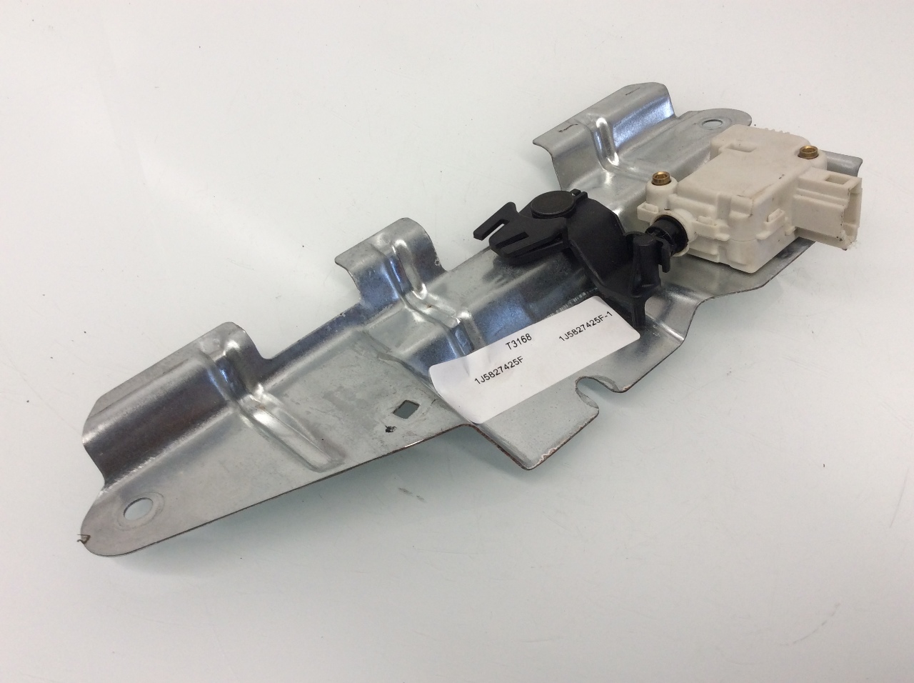 1999 2000 2001 2002 2003 2004 05 Volkswagen Jetta Trunk Lock Actuator