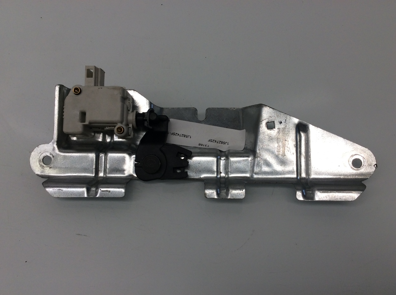 1999 2000 2001 2002 2003 2004 05 Volkswagen Jetta Trunk Lock Actuator