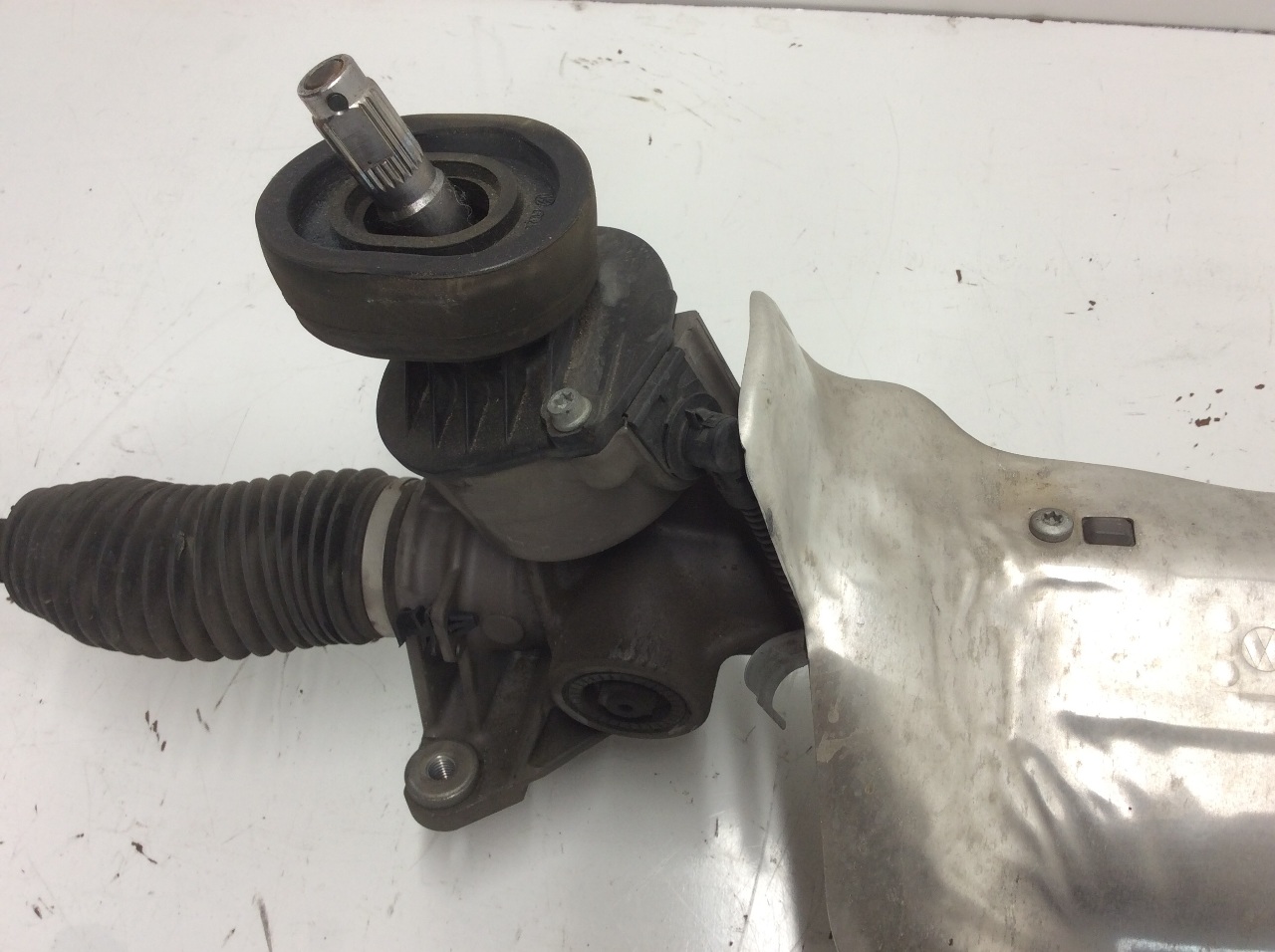Volkswagen Jetta Gti Eos Passat Audi A3 steering gear rack and pinion ...