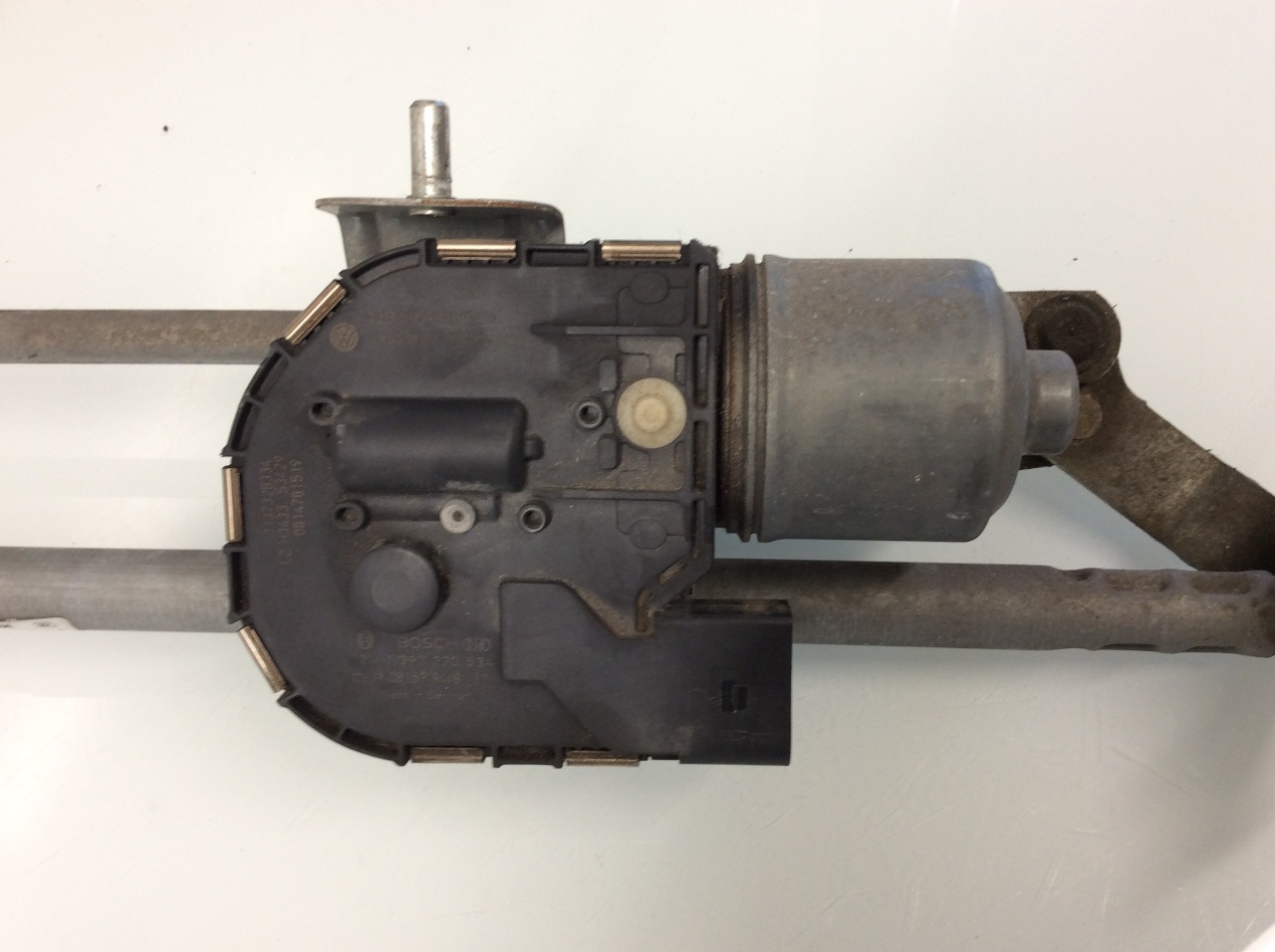 2007 2015 Volkswagen EOS Windshield Wiper Transmission and Motor