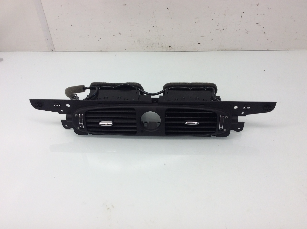 2004 2005 2006 2007 Jaguar XJ8 Dashboard Center Air Vents 2W9319K617AC