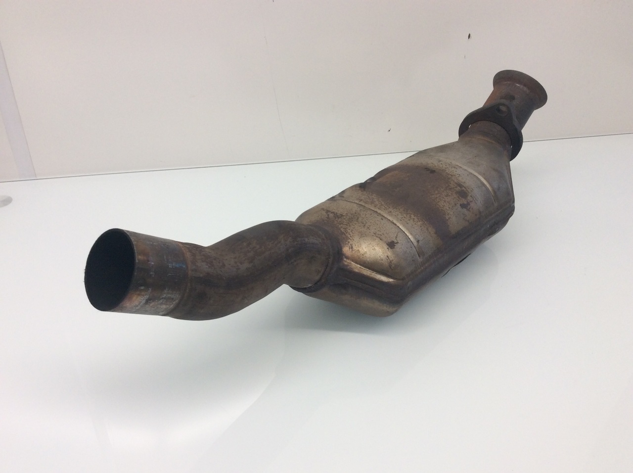 2004 2005 Jaguar XJ8 right exhaust header pipe pre muffler downpipe