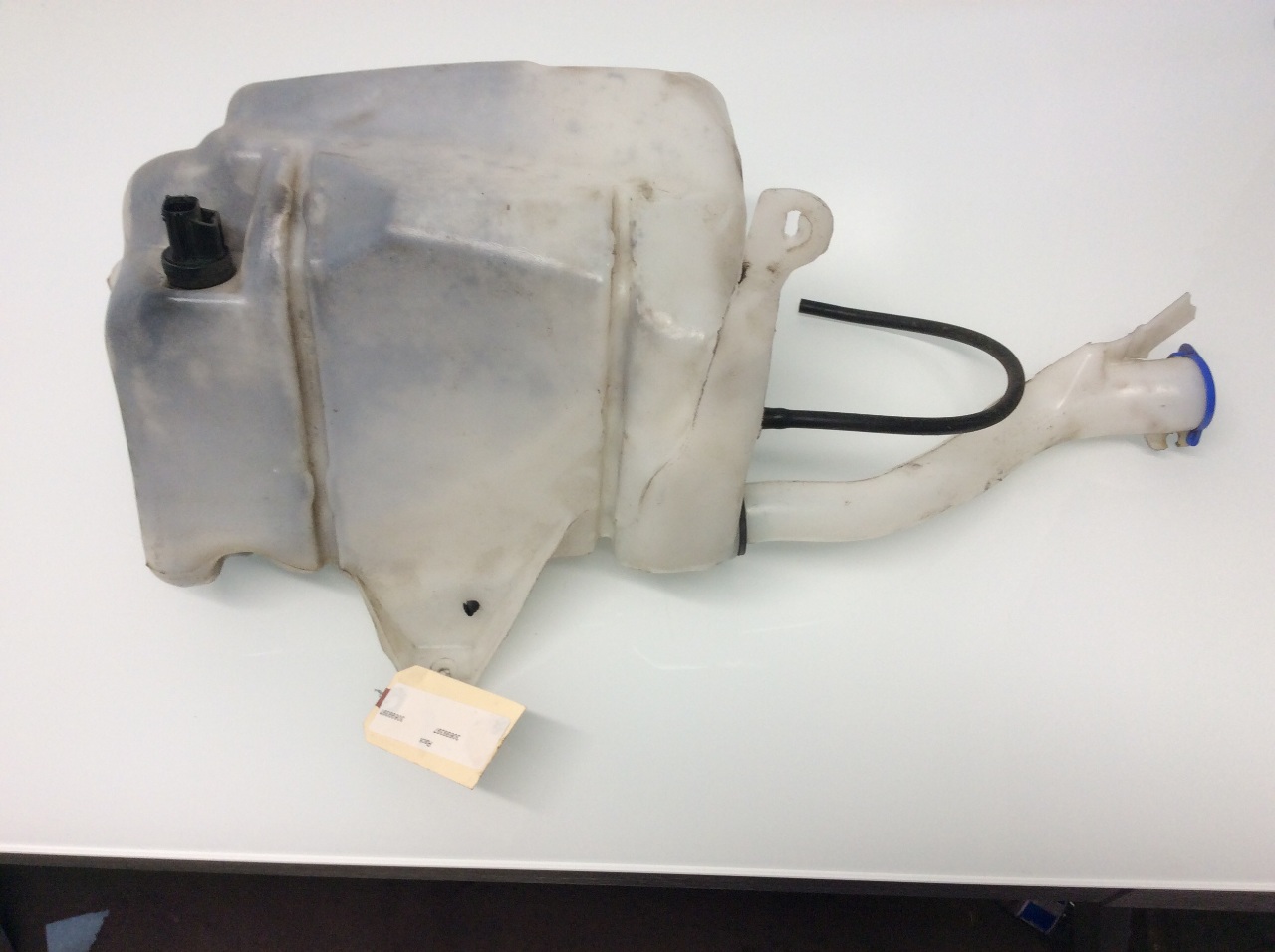 2005 Volvo S40 windshield washer bottle reservoir 30699397 eBay