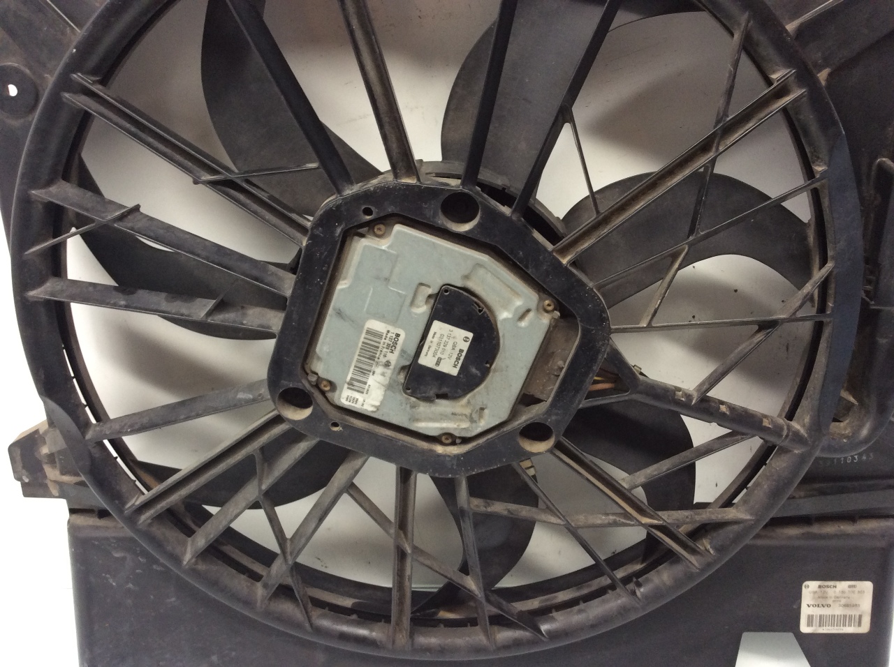 2003 2004 2005 2006 2014 Volvo XC90 Radiator Cooling Fan Assembly