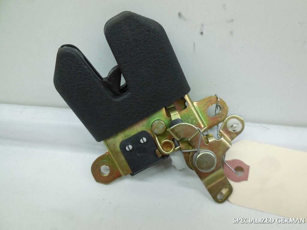 2002 2003 2004 2005 Volkswagen Passat Trunk Latch Lock Clasp 3B5827505L