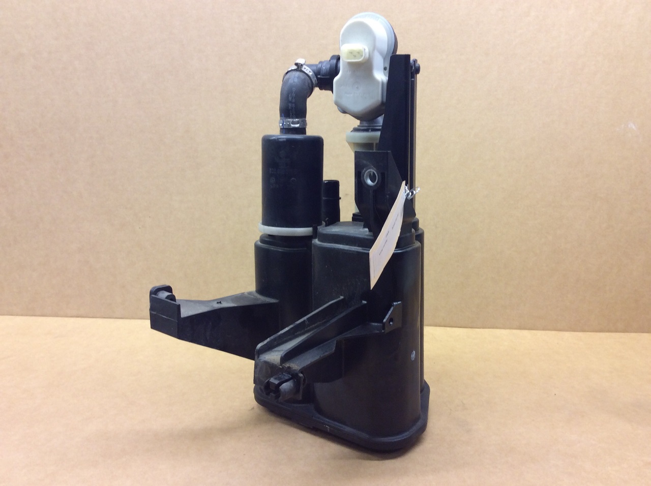 2012 20132015 Volkswagen Beetle vapor canister leak detection pump