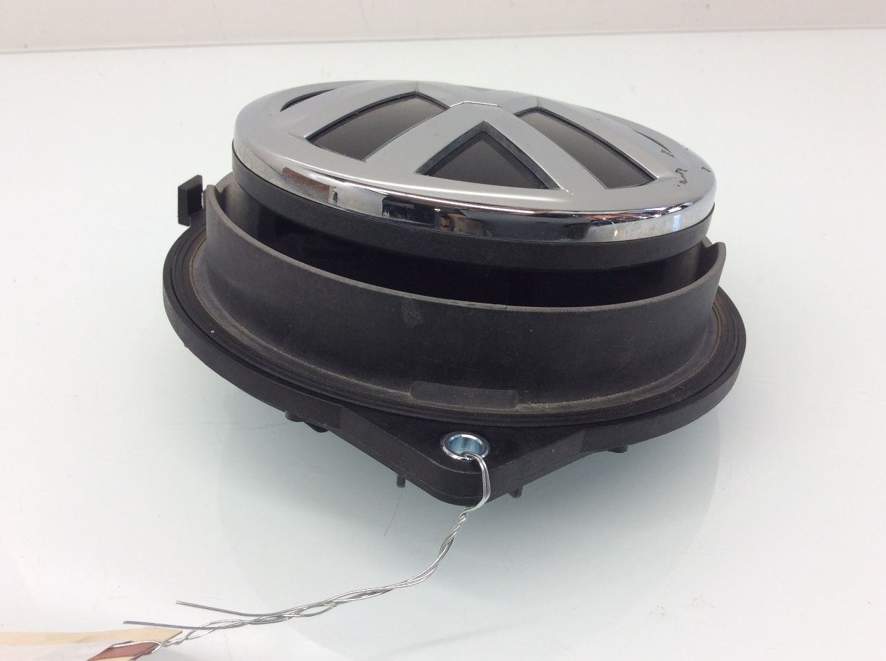 2012 2013 2014 2015 Volkswagen Beetle trunk emblem release 5C5827469D scratch eBay