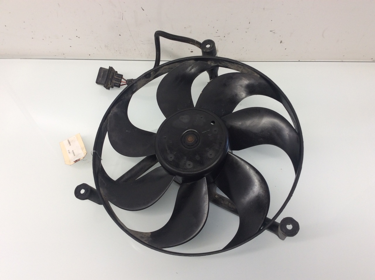 1999 2000 2001 2003 2004 205 Volkswagen Jetta Radiator Cooling Fan