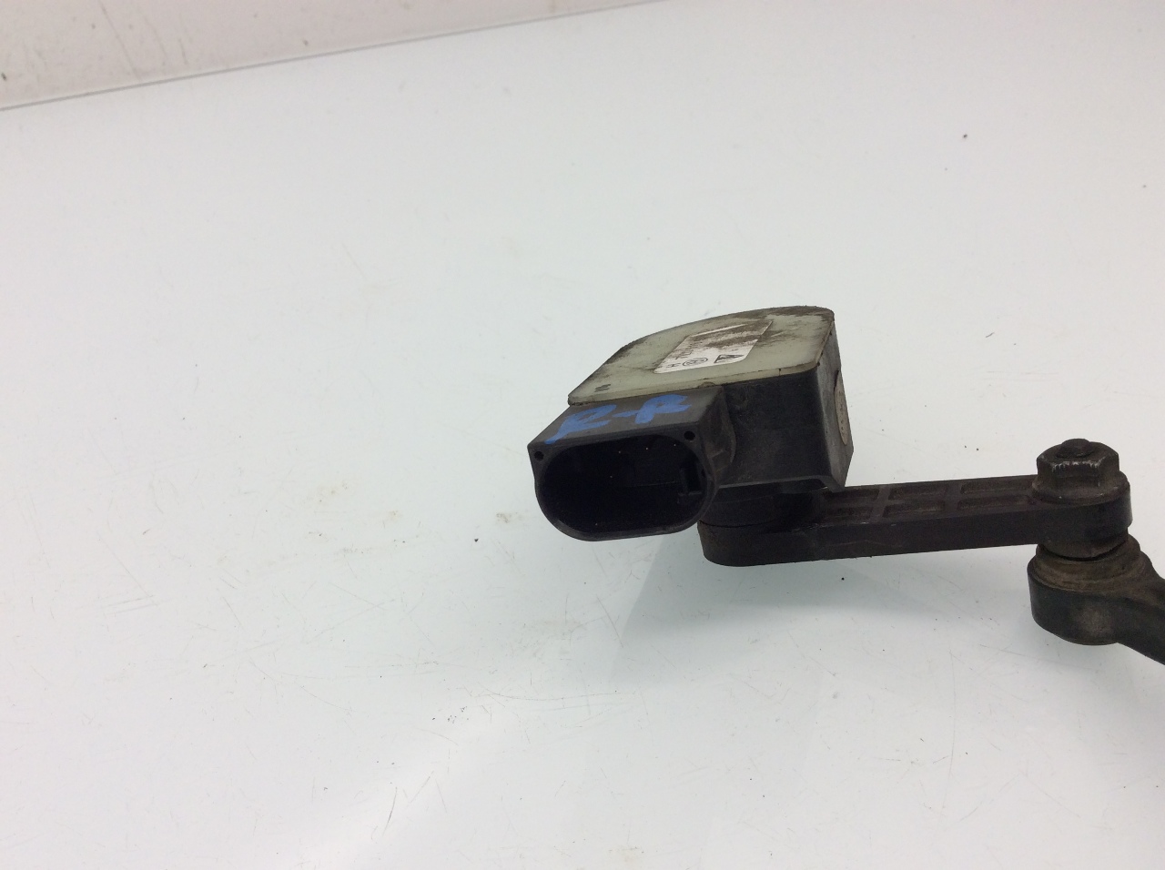 2003 2006 Porsche Cayenne 4.5L Left Rear Suspension Level Sensor