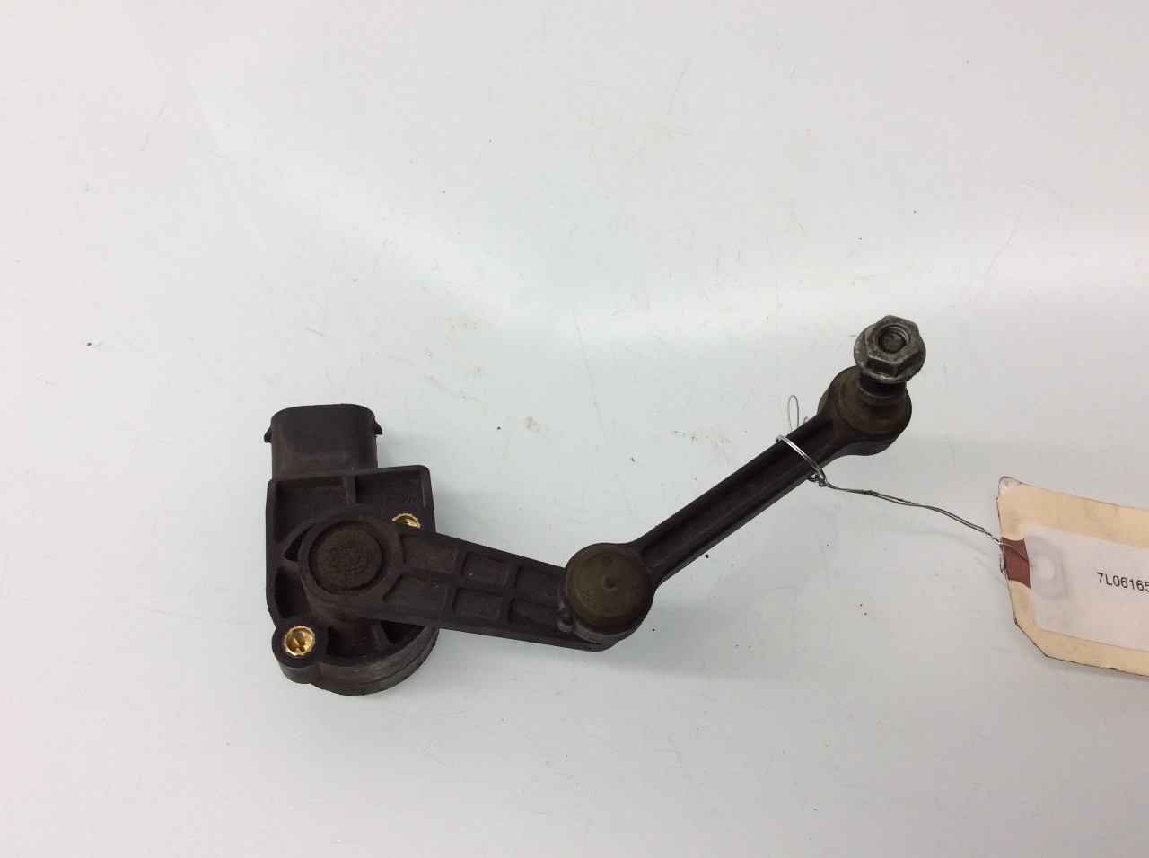 2003 2006 Porsche Cayenne 4.5L Left Rear Suspension Level Sensor