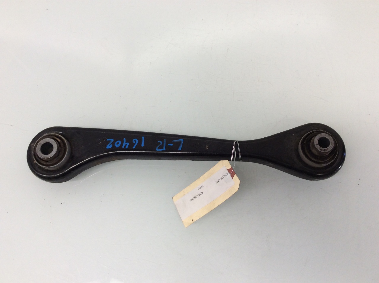 2013 2014 2015 2016 Volkswagen Passat rear suspension control arm