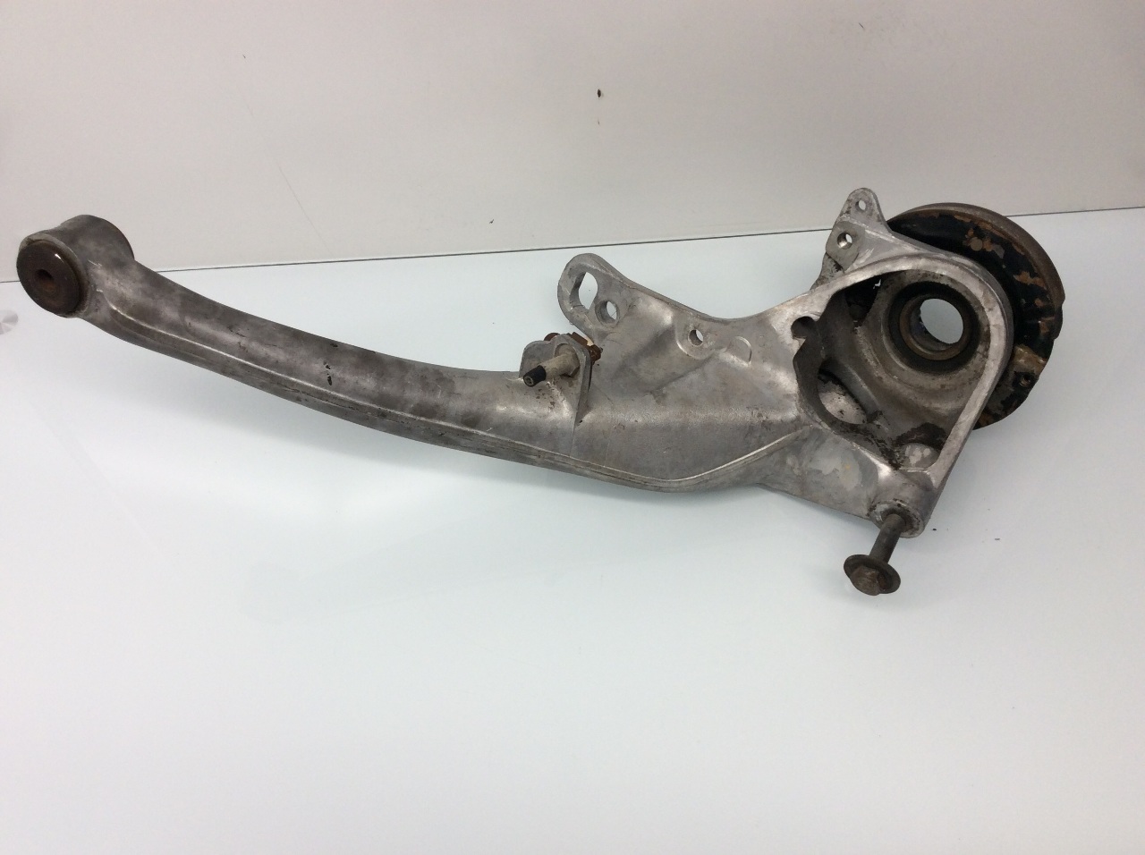 Porsche 911 right rear lower control arm trailing arm 9113315140R no