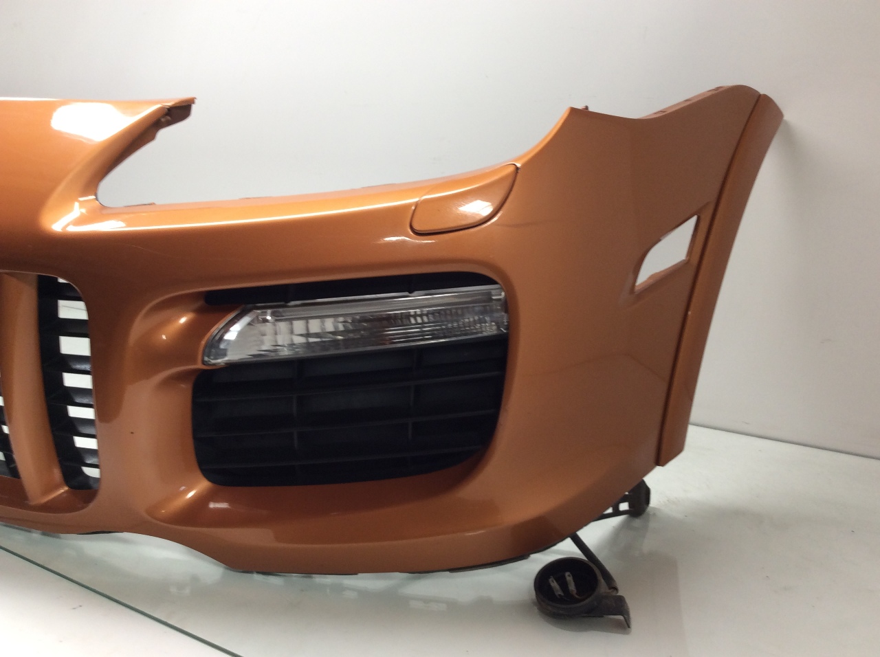 2008 2009 2010 Porsche Cayenne GTS front bumper complete no valance