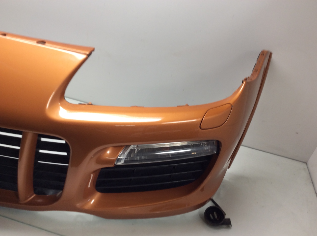 2008 2009 2010 Porsche Cayenne GTS front bumper complete no valance