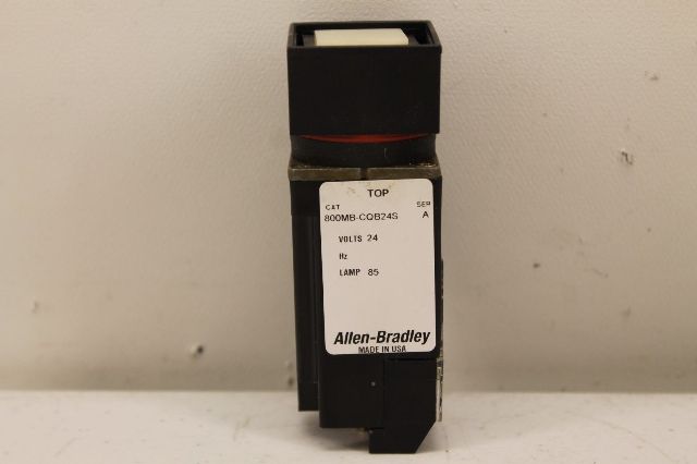 Allen Bradley 800MB-CQB24S Ser A Push Button