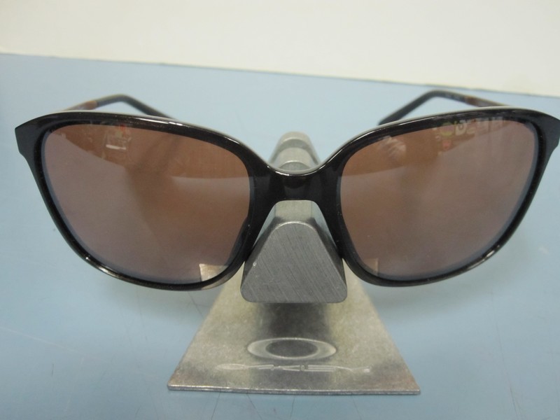 Oakley Surf Game Changer Womens Sunglass Brown VR28 ...