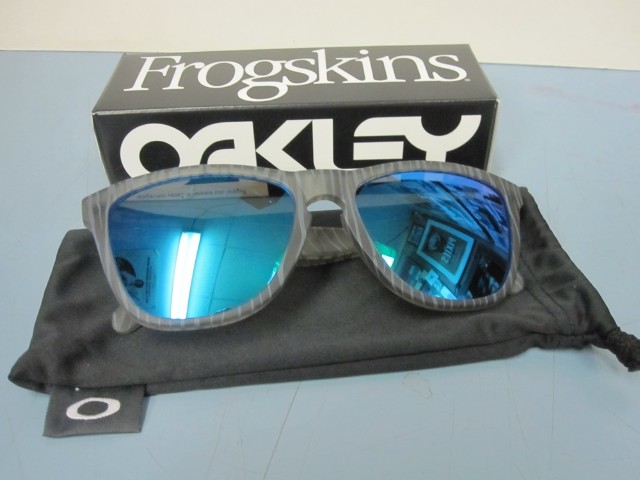 oakley frogskins sapphire iridium oakley frogskins sapphire iridium