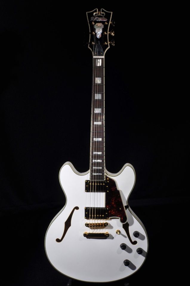 D'ANGELICO EXDC WHITE DOUBLE CUT SEMIHOLLOW BODY GUITAR MINT