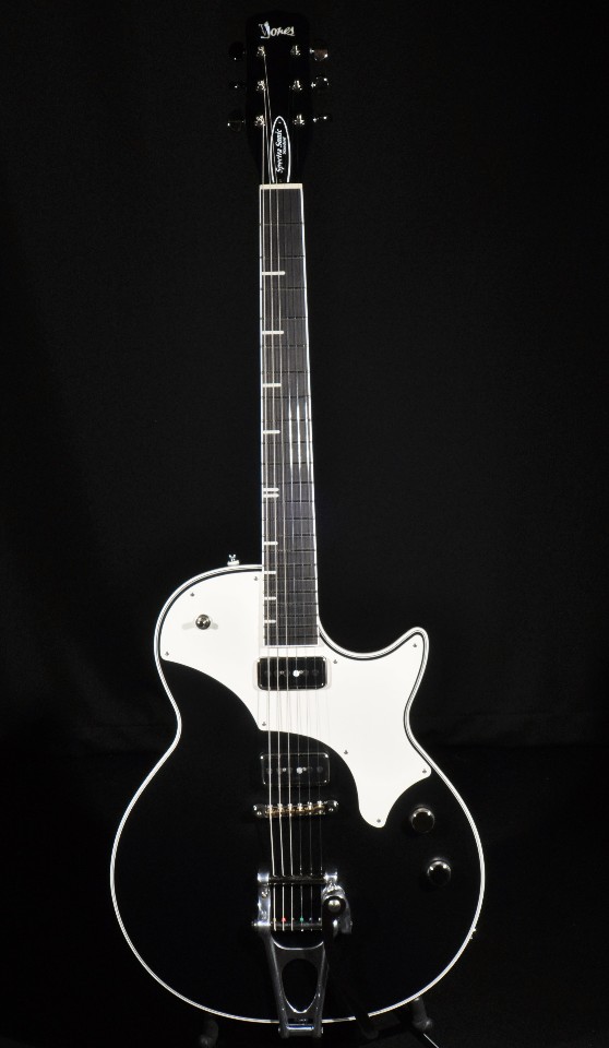 TV JONES SPECTRA SONIC STANDARD GUITAR FLAT BLACK HARDSHELL INCLUDED