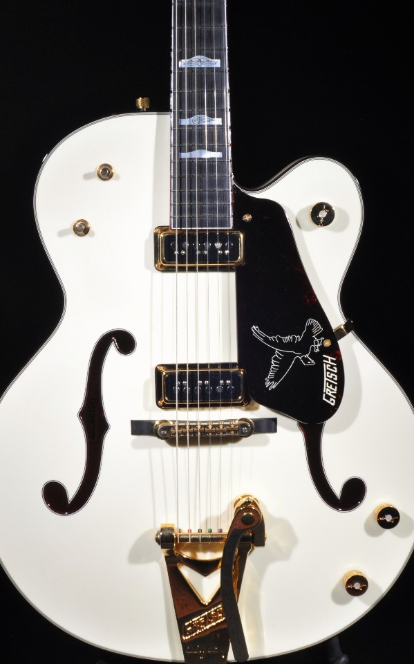 GRETSCH USA CUSTOM SHOP G6136CST WHITE FALCON GUITAR StreetSoundsNYC