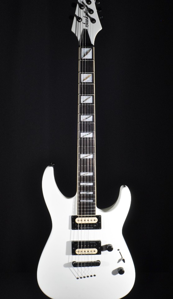 JACKSON SLS3 SNOW WHITE SOLOIST MIJ GUITAR MINT HARDSHELL INCLUDED