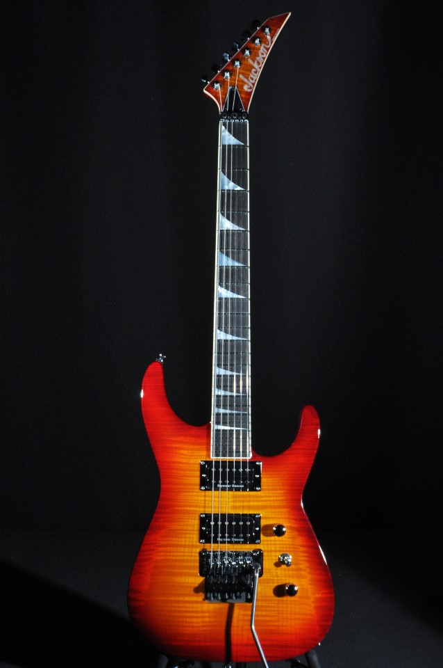 JACKSON USA SL2H BURNT CHERRY BURST SOLOIST GUITAR W/HARDSHELL CASE