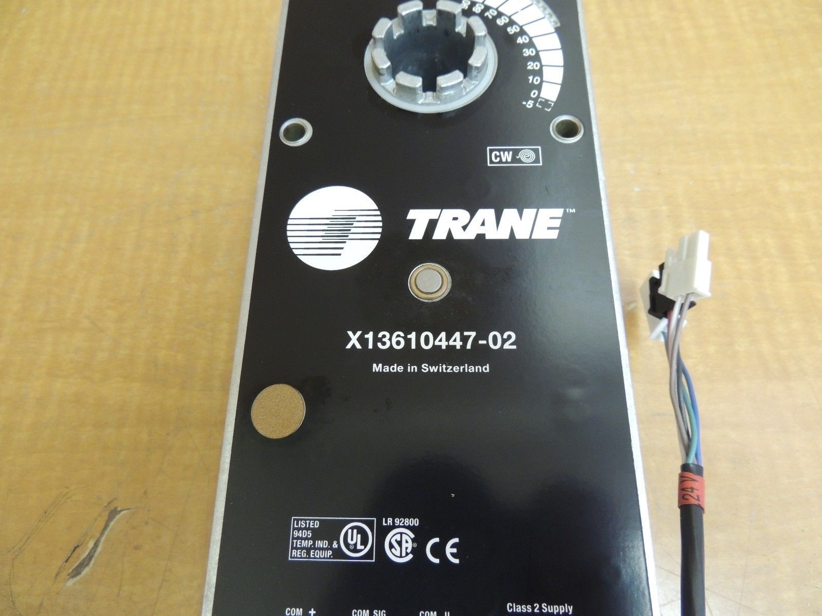 New Trane Actuator OPR00300 X1361044702 w/ .75 and 1.0 Clamps, Rotary