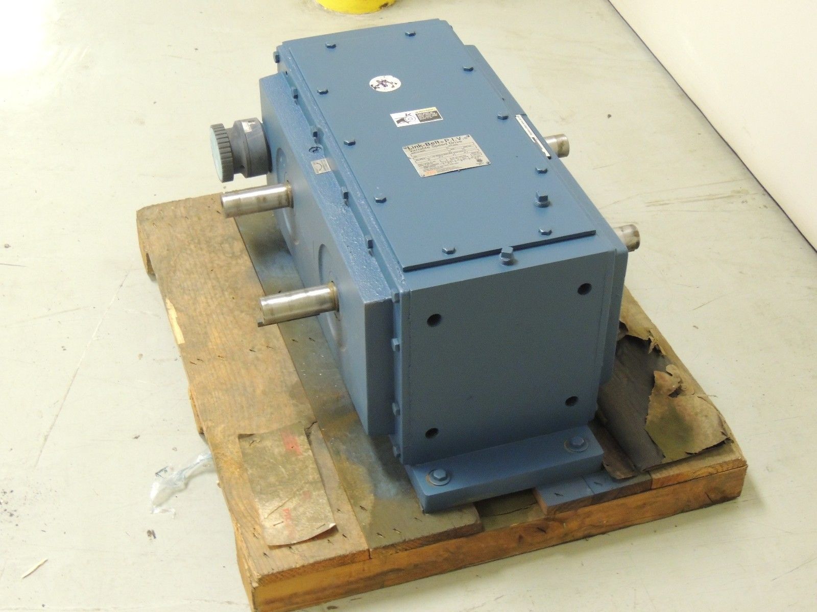 New Link Belt PIV Gear Box,M/N 410Z47BF 4.5HP, H30676, 61 Ratio eBay