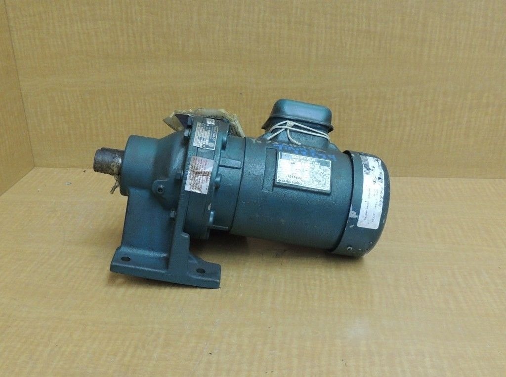New Sumitomo SMCyclo Gear Head Induction Motor HM3095 1/2 HP 70 RPM
