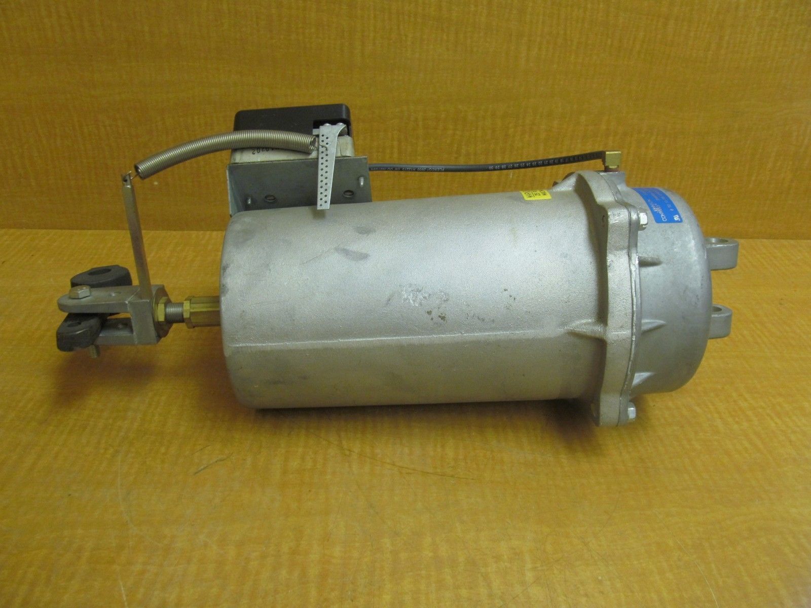 New Johnson Controls Damper Actuator D32462 8 To 13 PSI Spring