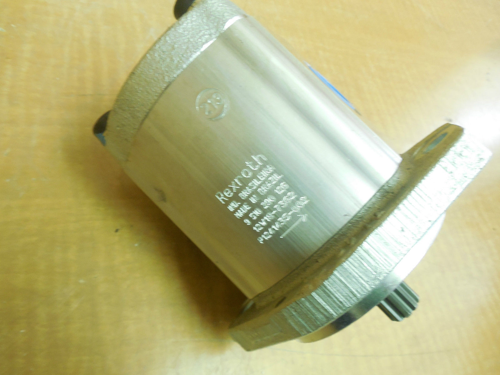 New Rexroth Gear Hydraulic Pump 9 510 290 126 12W187362 P1241435002