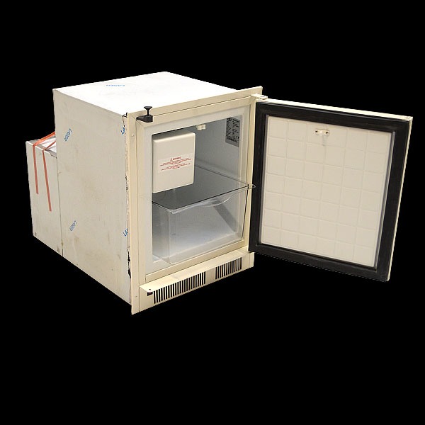 Carver 6116814 Vitrifrigo IM XT Hydro S2 EUROPEAN 0.8 cu. ft. Boat Ice