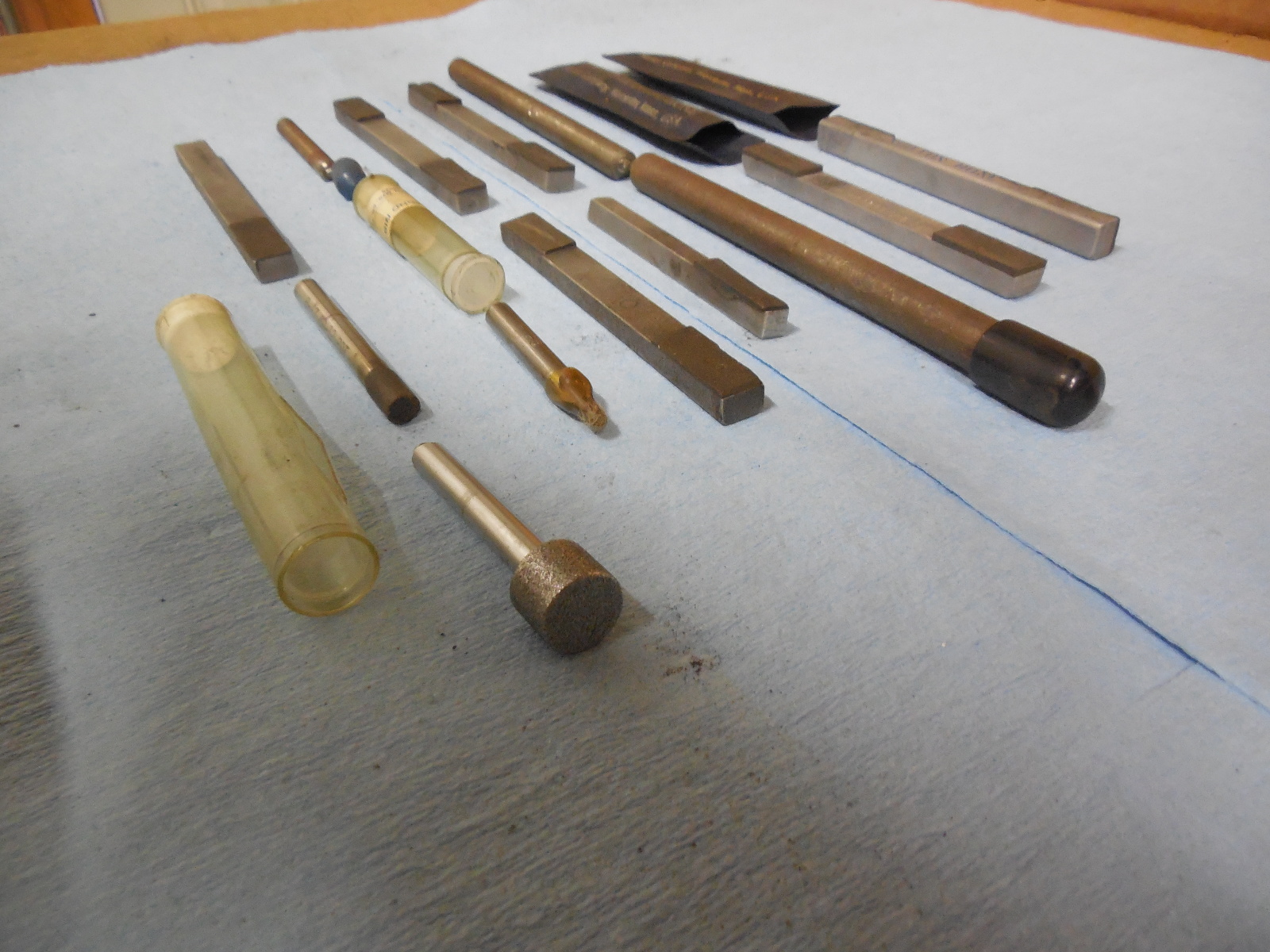 LOT OF USED NORTON & OTHER DIAMOND HONE STICKS & WHEEL DRESSER ITEMS