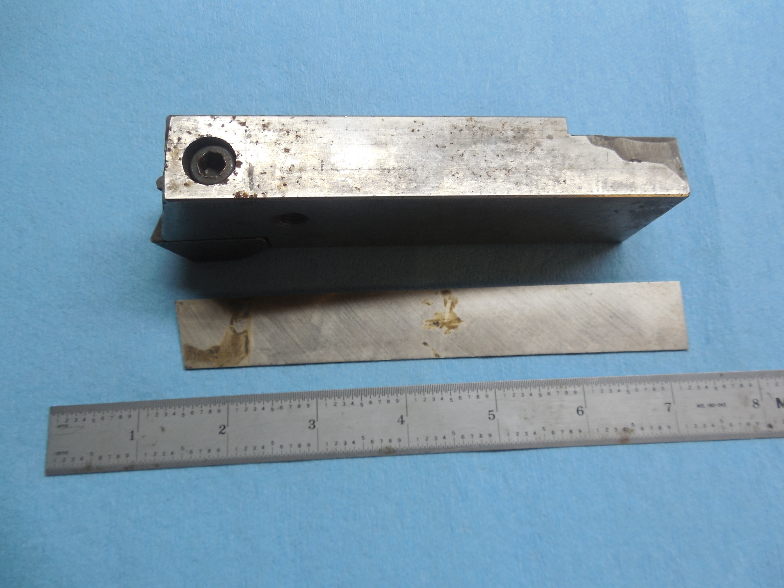 1/16" X 13/16" HSS CUT OFF BLADE WITH LATHE TOOL HOLDER 1 7/16 TALL 7/8