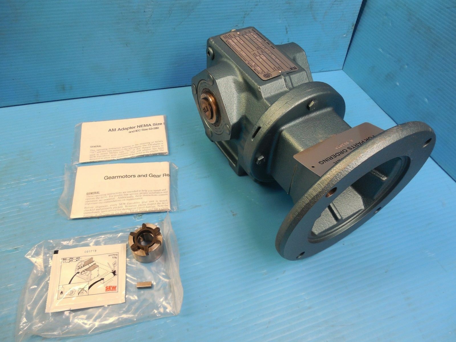 SEWEURODRIVE SA37AM56 GEAR REDUCER BOX 10.23 RATIO INDUSTRIAL