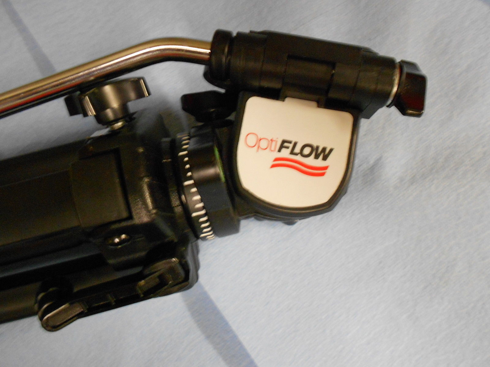 OPTEX T 66 CAMCORDER TRIPOD EXTENDED HEIGHT = 59.4" WEIGHT = 3.9 LBS