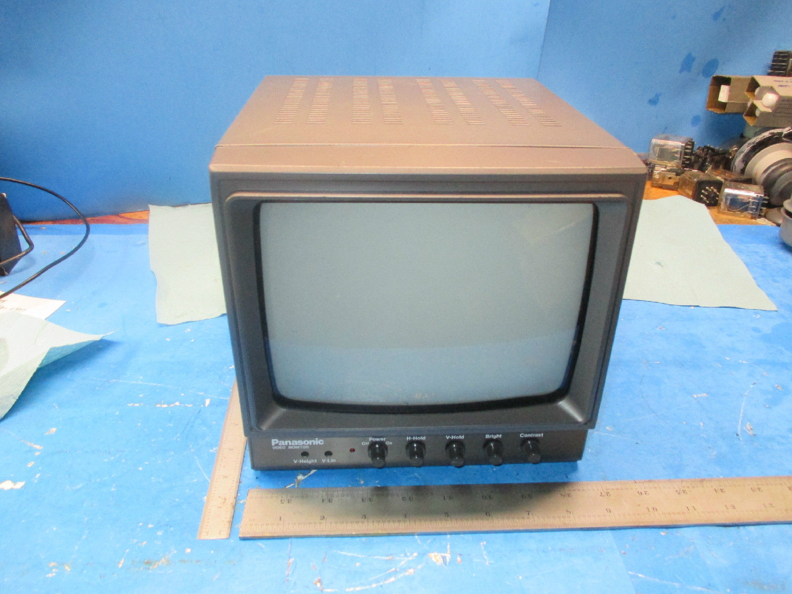PANASONIC AC120V VIDEO MONITOR MADE IN JAPAN SECURITY SCREEN PRODUCTION