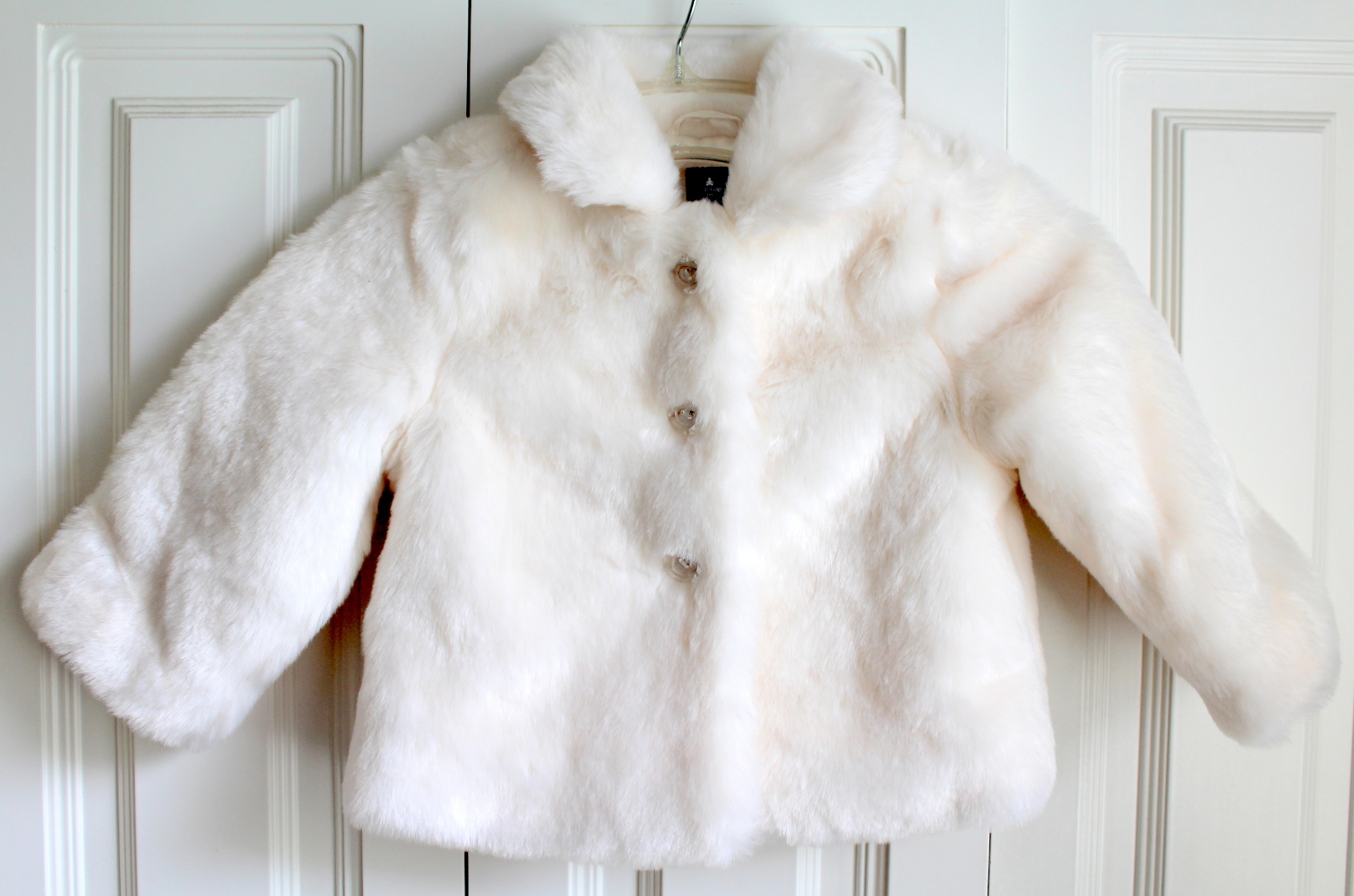 New Baby Gap sz 4 Ivory Frost Long Sleeve Fur Button Up Coat
