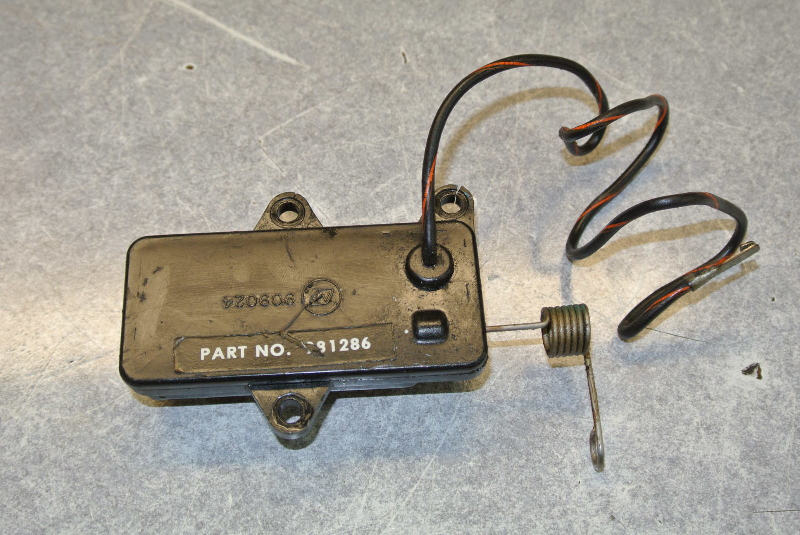 981286 909024 OMC Trim Gauge Sending Unit Sensor Ford V8 Models Green