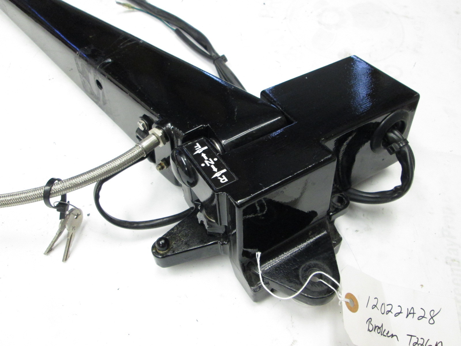 12022A28 DISCOUNTED Mercury Mariner 75 90 Hp 3 Cyl Outboard Steering